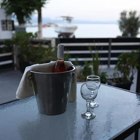Filippos Apartments Amarynthos Dış mekan fotoğraf